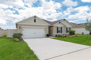 715 Auburn Grove Ct Auburndale, FL 33823 - Off Market