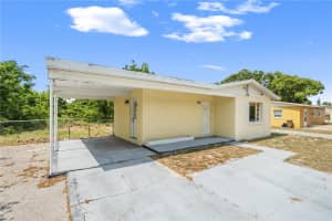 1125 EMERALD DRIVE, MOUNT DORA, FL 32757 - MLS#MFRO6310151