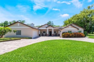2106 TUSCARORA TRAIL, MAITLAND, FL 32751 Sold 09/02/25