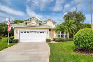 487 FOXHILL DRIVE, DEBARY, FL 32713 Sold 07/22/25