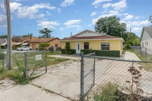 450 BUENA VISTA AVENUE, ORLANDO, FL 32835 - MLS#MFRO6310912