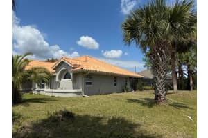 2 BICKSHIRE LANE, PALM COAST, FL 32137 - MLS#MFRO6310915