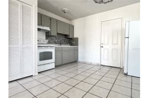 501 LAS PALMAS CIRCLE, AVON PARK, FL 33825 Sold 10/10/25