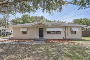 811 S Lone Oak Dr, LEESBURG