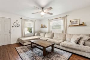 280 BAY AVENUE, LONGWOOD, FL 32750 Sold 08/01/25