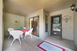 1074 KENSINGTON PARK COURT, ALTAMONTE SPRINGS, FL 32714 Sold 08/19/25