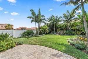 2325 BELLA LUNA CIRCLE, LAKELAND, FL 33810 - MLS#MFRO6312906