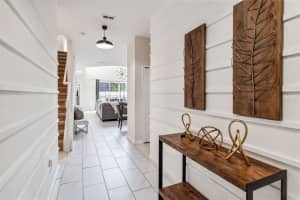 4740 SLEEPY HOLLOW DR, KISSIMMEE, FL 34746 - MLS#MFRO6313121