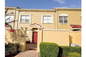 2398 Bella Vista Dr, DAVENPORT