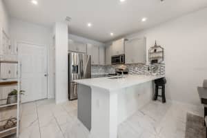 10221 HIGHLINE CREST STREET, ORLANDO, FL 32832 Sold 08/07/25