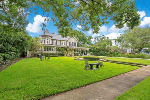 614 LAKE AVENUE, ORLANDO, FL 32801 - MLS#MFRO6313654