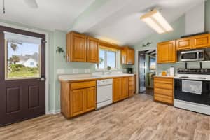4039 ATLANTIC AVENUE, PORT ORANGE, FL 32127 - MLS#MFRO6313656