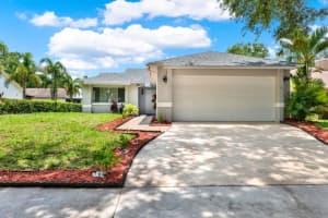 963 BEACH BREEZE DRIVE, ORLANDO, FL 32835 - MLS#MFRO6313816