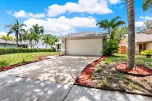 963 BEACH BREEZE DRIVE, ORLANDO, FL 32835 - MLS#MFRO6313816