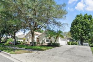 2674 SPICEBUSH LOOP, APOPKA, FL 32712 Sold 08/29/25