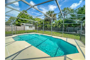 720 Meadow St, SANFORD