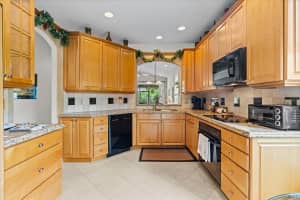 206 ISLANDIA COURT, SATELLITE BEACH, FL 32937 Sold 08/01/25