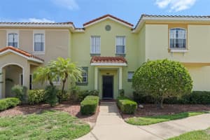 214 Monroe Cir, DAVENPORT