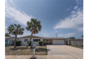 1395 Floral Ln, MERRITT ISLAND