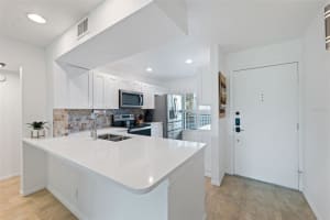 6210 SUN BOULEVARD, ST PETERSBURG, FL 33715 - MLS#MFRO6314940