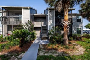 3748 Idlebrook Cir #202, CASSELBERRY