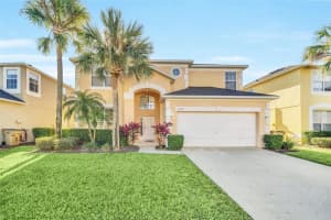 8622 La Isla Dr, KISSIMMEE
