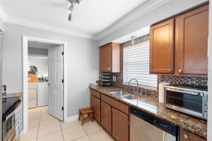 1647 CRESTLAWN AVENUE, ORLANDO, FL 32811 - MLS#MFRO6315163