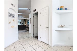 512 VIOLA DR, DAVENPORT, FL 33837 - MLS#MFRO6315234