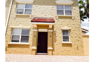 2404 BELLA VISTA DRIVE, DAVENPORT, FL 33897 - MLS#MFRO6316323