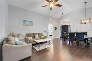 915 LOCKBREEZE DRIVE, DAVENPORT, FL 33897 - MLS#MFRO6316406
