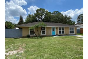 211 Valencia Rd, DEBARY