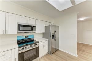 221 VERMONT AVENUE, BRADENTON, FL 34208 - MLS#MFRO6316564