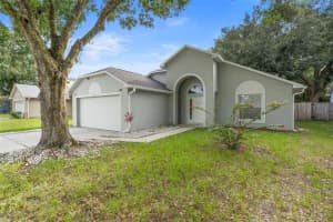 580 VALENCIA PLACE CIRCLE, ORLANDO, FL 32825 - MLS#MFRO6316652