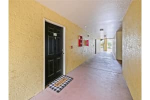 1910 SUMMER CLUB DRIVE, OVIEDO, FL 32765 Sold 10/17/25