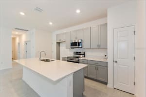 1202 ATLANTIC AVENUE, FRUITLAND PARK, FL 34731 - MLS#MFRO6317178