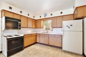 1607 LINDALE AVENUE, EUSTIS, FL 32726 Sold 07/29/25
