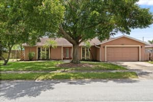 119 Glendale Dr, LONGWOOD