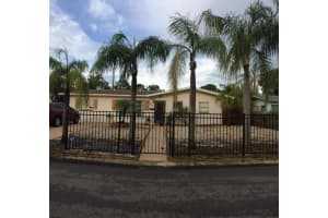 3680 Whiting Dr Se, ST PETERSBURG
