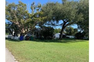 421 OHIO AVENUE, ST CLOUD, FL 34769 Sold 10/06/25