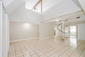 1001 MEADOWCREST DRIVE, VALRICO, FL 33594 - MLS#MFRO6317907