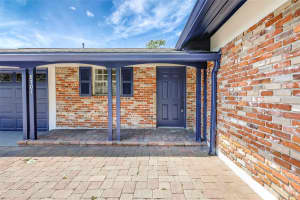 8701 THORNWOOD LANE, TAMPA, FL 33615 - MLS#MFRO6317936