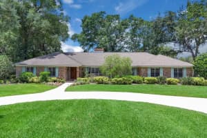 202 Riverview Dr, LONGWOOD