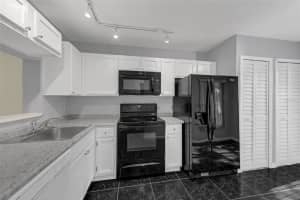2206 STONINGTON AVENUE, ORLANDO, FL 32817 Sold 09/02/25