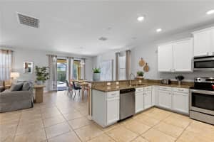 9023 SHADOW MOUNTAIN STREET, DAVENPORT, FL 33896 - MLS#MFRO6318072