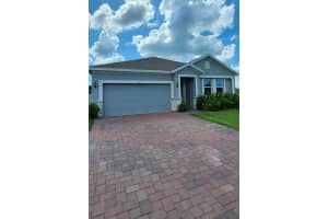 483 Shadow Gorge Way, EUSTIS