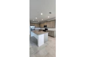 483 SHADOW GORGE WAY, EUSTIS, FL 32736 Sold 09/29/25