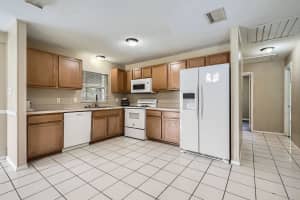 830 SUNSET DRIVE, MOUNT DORA, FL 32757 Sold 08/01/25
