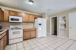 830 SUNSET DRIVE, MOUNT DORA, FL 32757 Sold 08/01/25