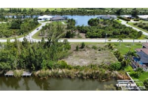 10462 POUGHKEEPSIE CIRCLE, PORT CHARLOTTE, FL 33981 - MLS#MFRO6318478