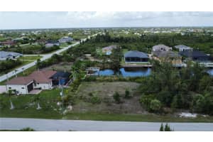10462 POUGHKEEPSIE CIRCLE, PORT CHARLOTTE, FL 33981 - MLS#MFRO6318478